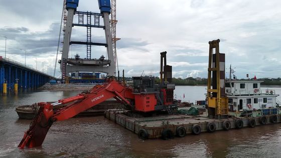 Braccio di escavatore a braccio lungo con secchio e cilindro per  KOBELCO Hitachi