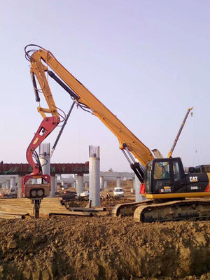 Pile Driving e Pile Pulling Excavator Pile Driving Arm CAT340 personalizzato con pile driver